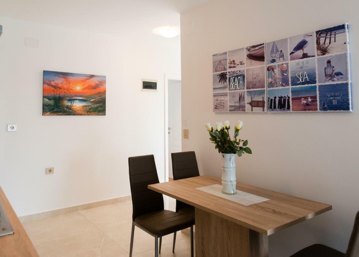 Apartments Alma 克尔维尼维赫 外观 照片