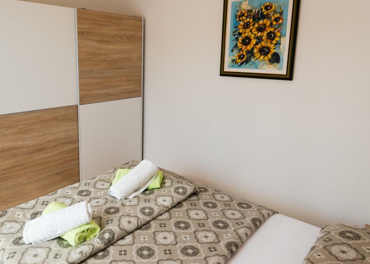 Apartments Alma 克尔维尼维赫 外观 照片