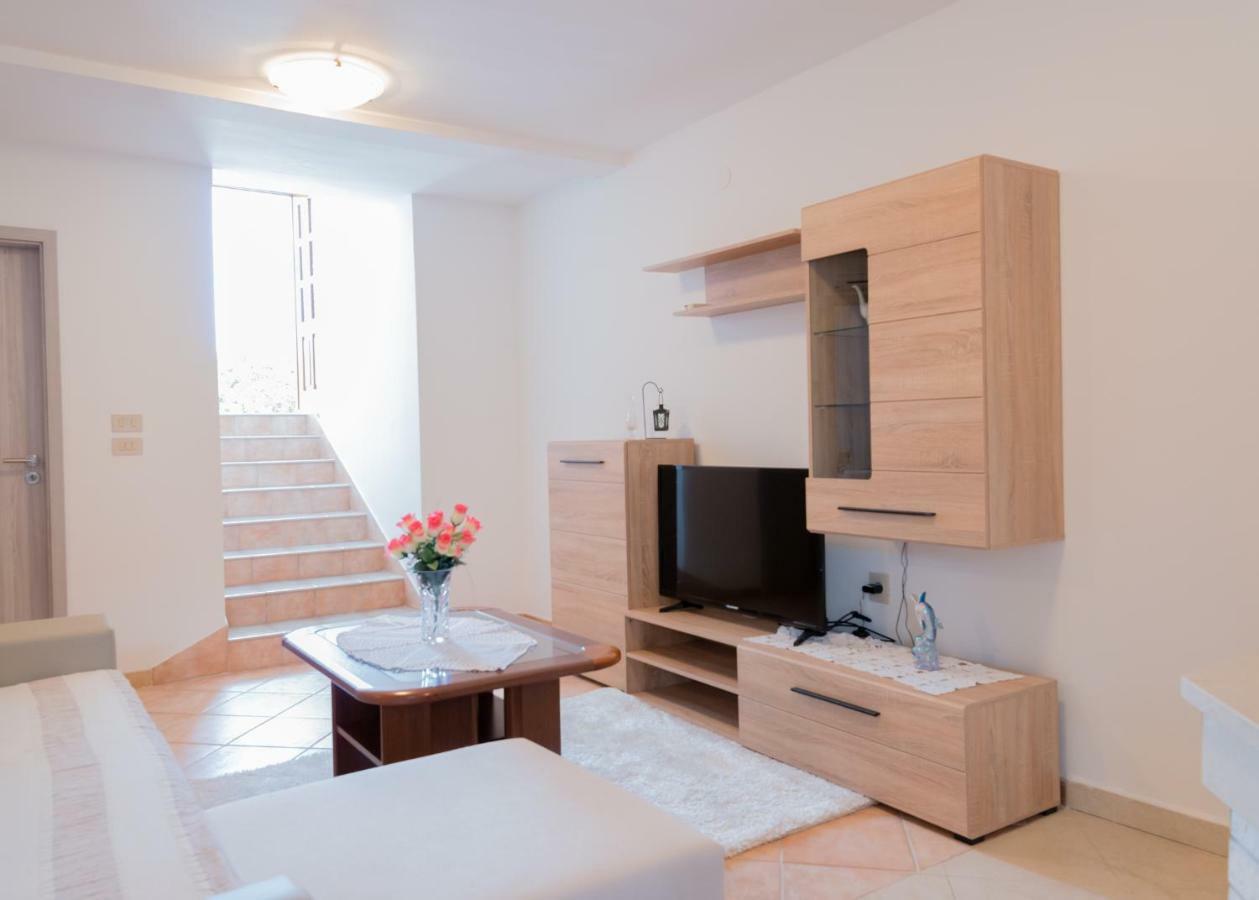 Apartments Alma 克尔维尼维赫 外观 照片