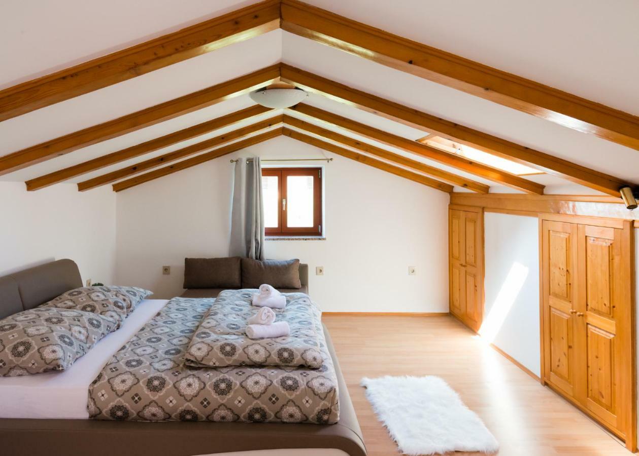 Apartments Alma 克尔维尼维赫 外观 照片